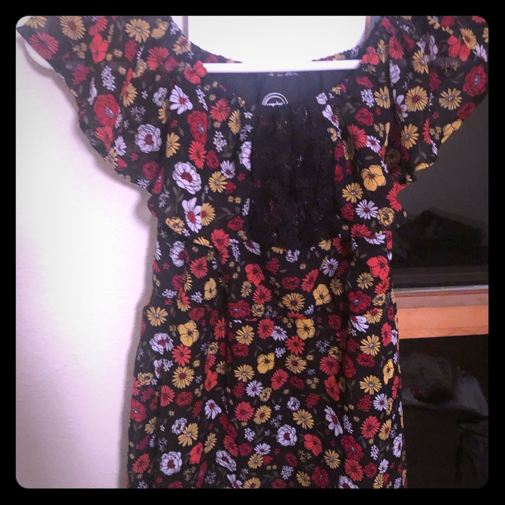 Girls top. Gently used Size Small. Wonder Nation